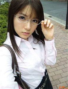 局长揉搓少妇人妻,亚洲和欧洲一码二码区哪