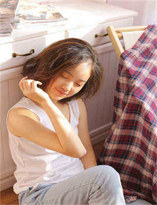 12岁女孩看自己5岁视频一脸惊讶-人与狗精品AA毛片